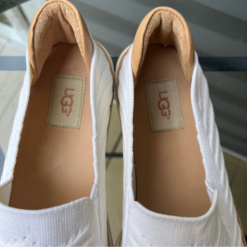 UGG White and Tan Flats - Picture 3 of 16